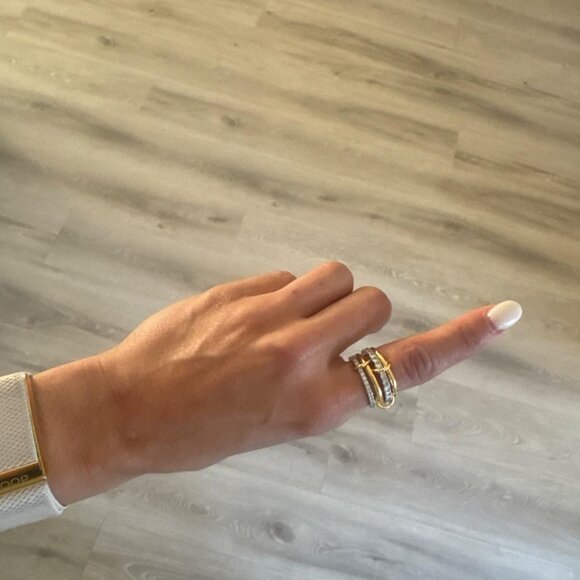 Neiman Marcus 18k Gold Plated Royalty Interlocking Ring - Picture 5 of 9